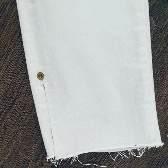 FRAME LE HIGH SKINNY CROP JEANS IN WHITE